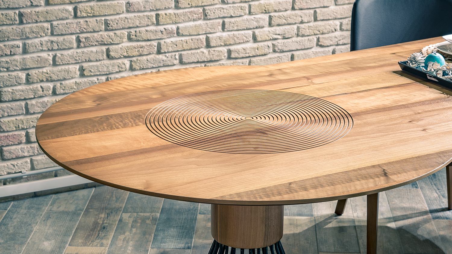 Vallons, table design, unique.