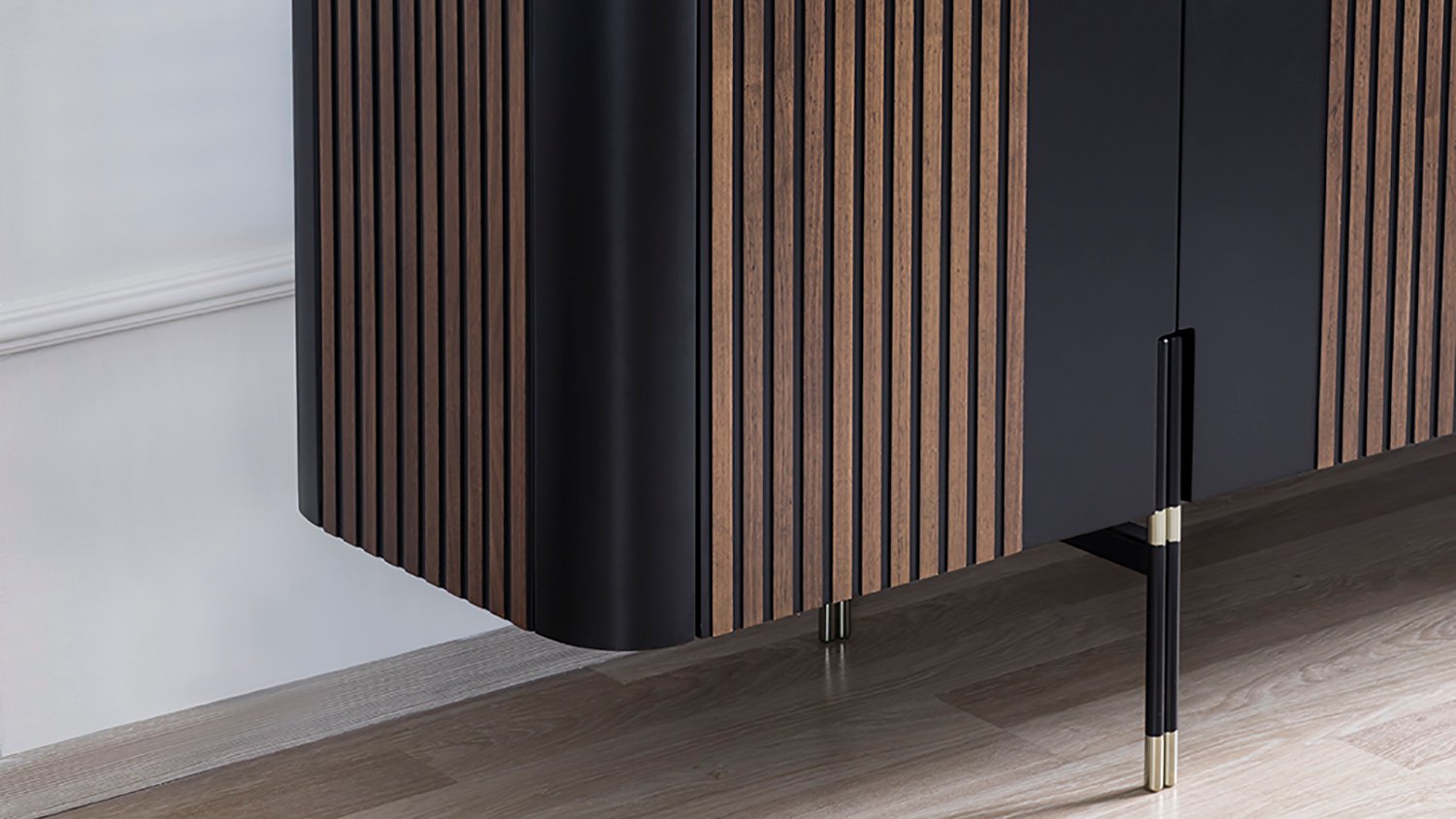 Arche, buffet en bois de noyer