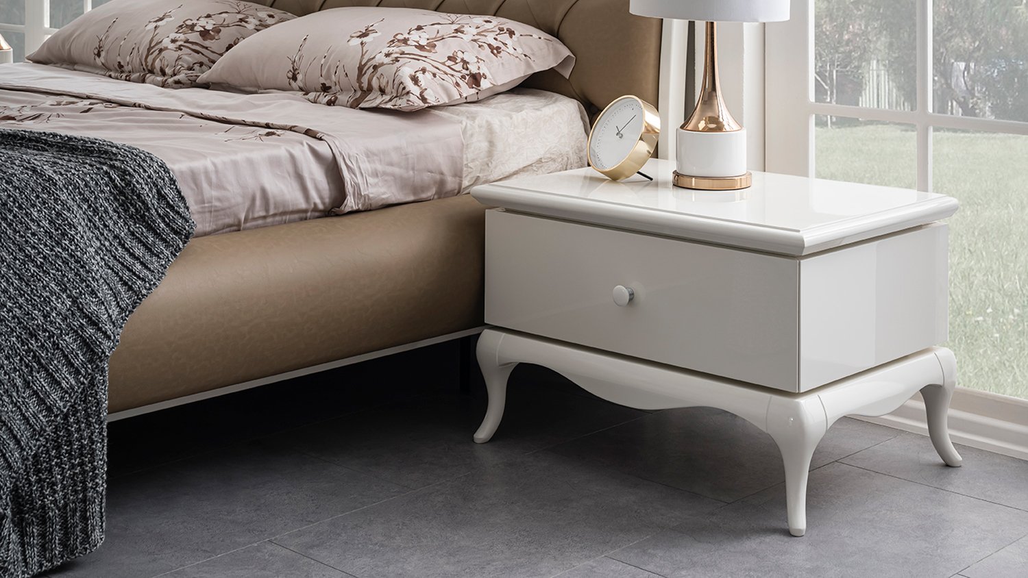 Camellia - Table de chevet blanche