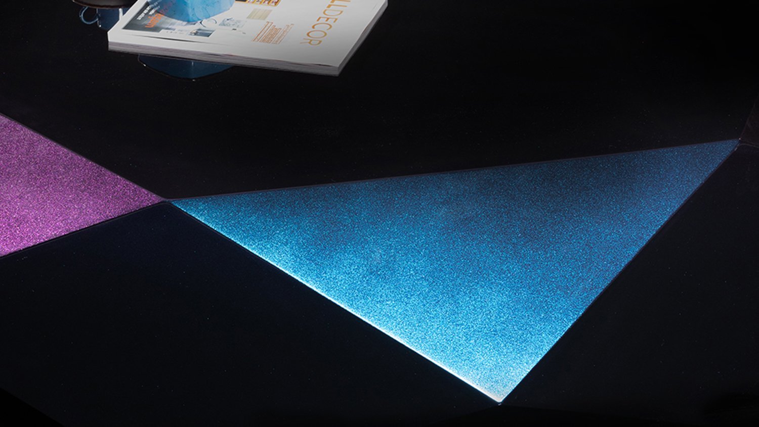 Astro table basse avec peinture métallisé pailletée